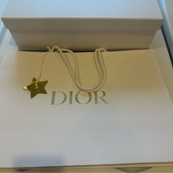 DIOR White Gift Box Set - includes box and shopping bag with ribbons - Picture 2 of 8